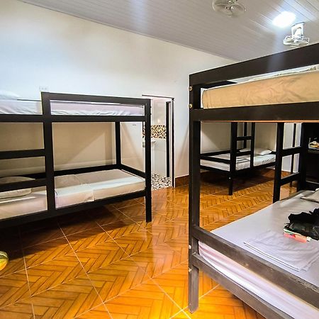 Hostel Casa De Las Palmas Tours เลติเซีย ภายนอก รูปภาพ