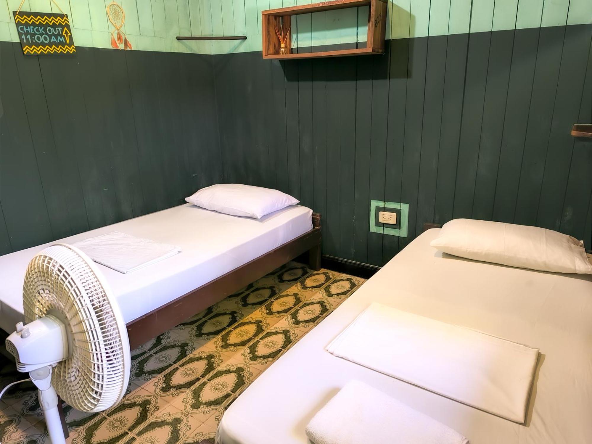 Hostel Casa De Las Palmas Tours เลติเซีย ภายนอก รูปภาพ