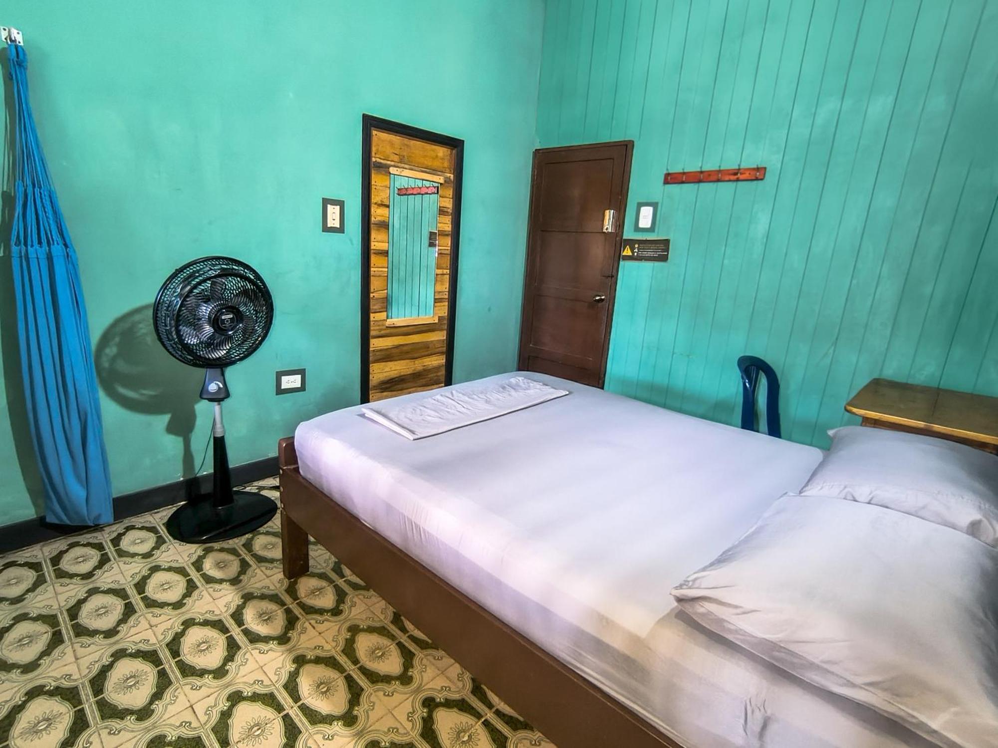 Hostel Casa De Las Palmas Tours เลติเซีย ภายนอก รูปภาพ